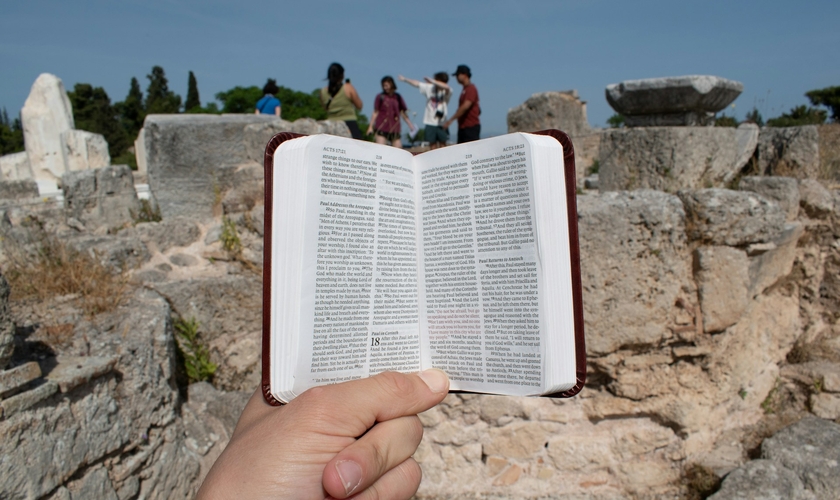 Programa de Combate à Cristofobia recebeu 31 votos favoráveis, quatro contrários e quatro abstenções. (Foto: Unsplash / Simon Ray)