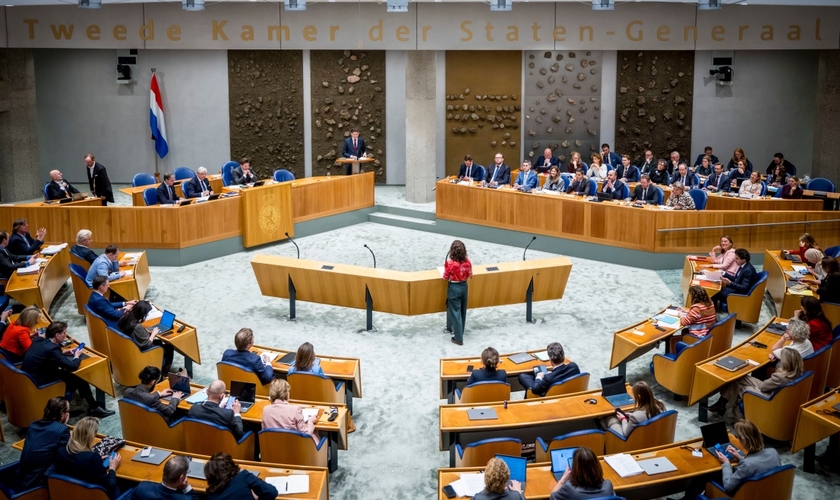 Sessão plenária na Câmara dos Representantes dos Países Baixos. (Foto: Divulgação/Câmara dos Representantes)