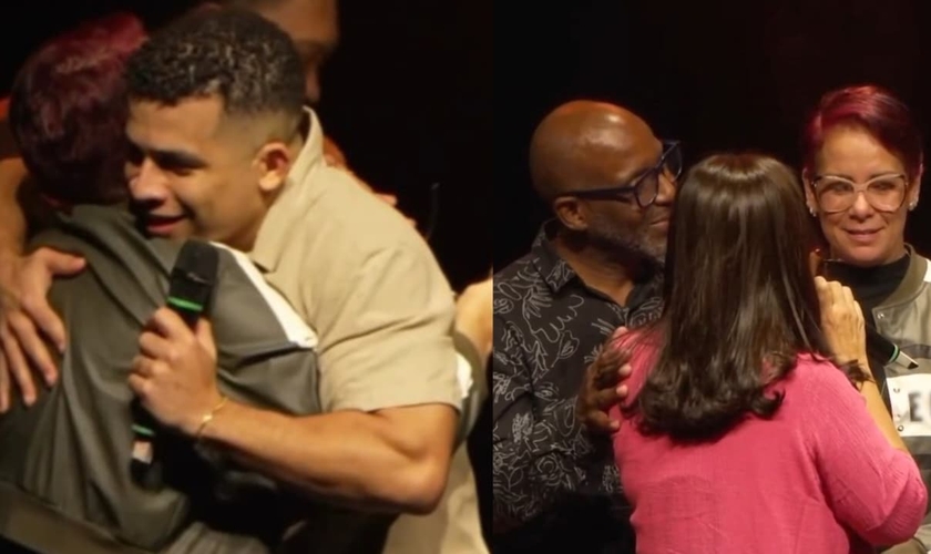 Sara se reconciliou com Deus no palco do stand-up. (Foto: Reprodução/Instagram/eusouwelson).