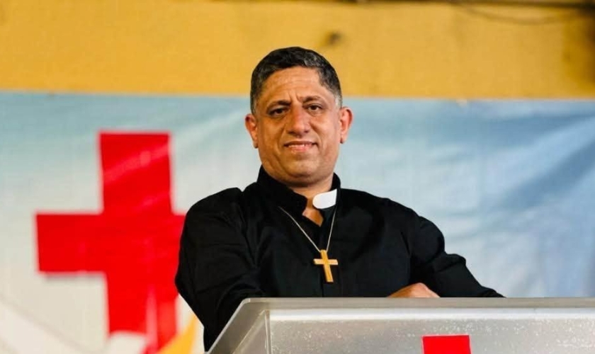 O pastor Nihad Hassan. (Foto: Facebook/Dera kurdi Lebanon).