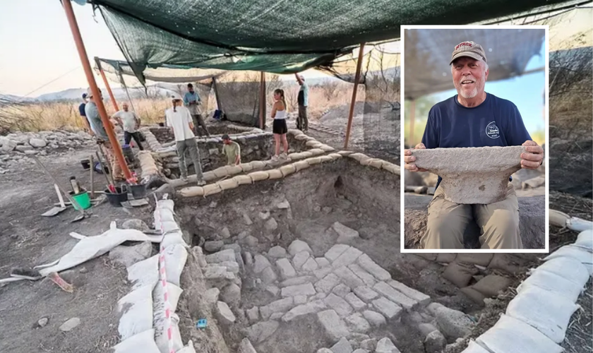 Escavações em Betsaida-Julias, às margens do Mar da Galileia; no detalhe, Dr. Steven Notley com parte de um capitel dórico. (Foto: Center for the Study of Ancient Judaism & Christian Origins)