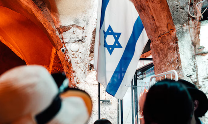 A oração começou na região do Pacífico e seguirá atravessando continentes ao longo das 24 horas. (Foto representativa: Virginia Portillo / Unsplash)