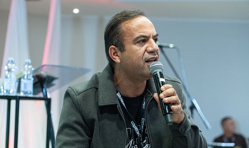 O pastor Henrique Freitas crê em um avivamento na Europa. (Foto: Guiame/Marcos Paulo Corrêa).