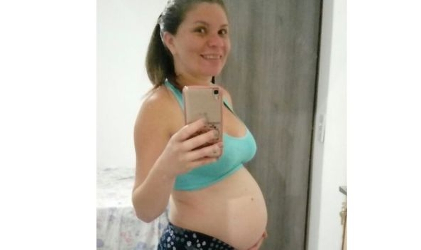 Claudineia estava grávida de nove meses quando ela e o bebê foram baleados. (Foto: Arquivo Pessoal)
