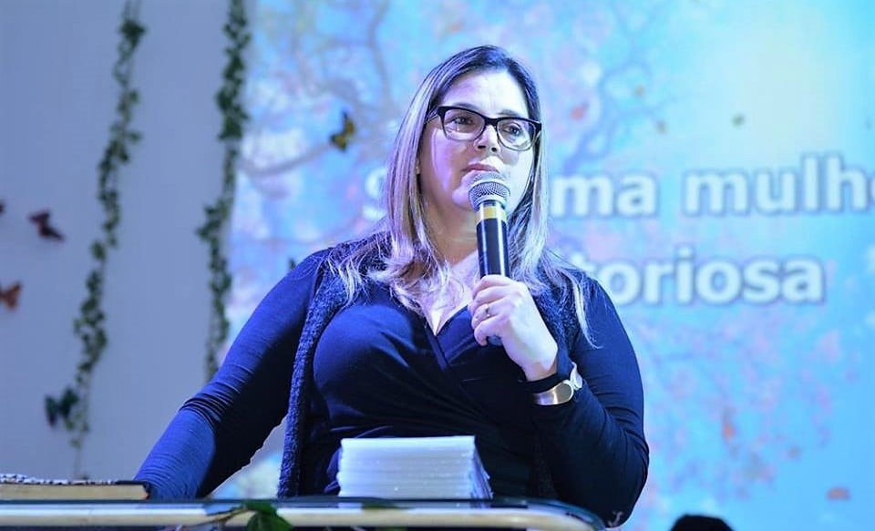 Resultado de imagem para "Cabe aos pais o direito à educação moral e religiosa de seus filhos", diz Marisa Lobo