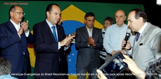 Em São Paulo, lideranças evangélicas declaram apoio a Aécio Neves