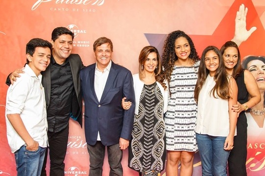 Lançamento Renascer Praise 18 