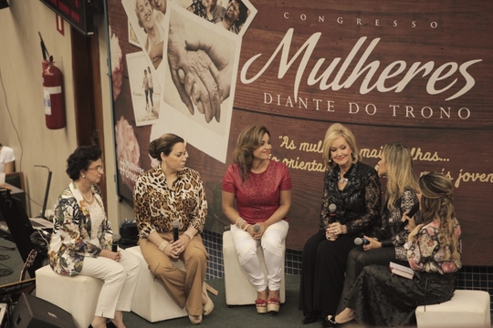 Veja as fotos da 2ª noite do Congresso de Mulheres Diante do Trono
