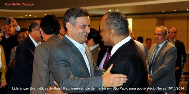 Aécio Neves se encontra com lideranças evangélicas em São Paulo; veja as fotos Aécio Neves se encontra com lideranças evangélicas em São Paulo; veja as fotos