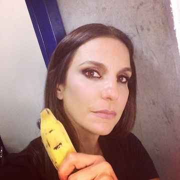 Banana_Apoio a Daniel Alves05 Banana_Apoio a Daniel Alves05