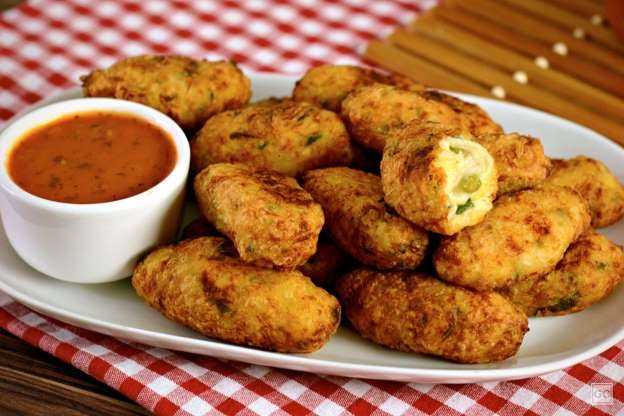 Croquete de frango com mandioca