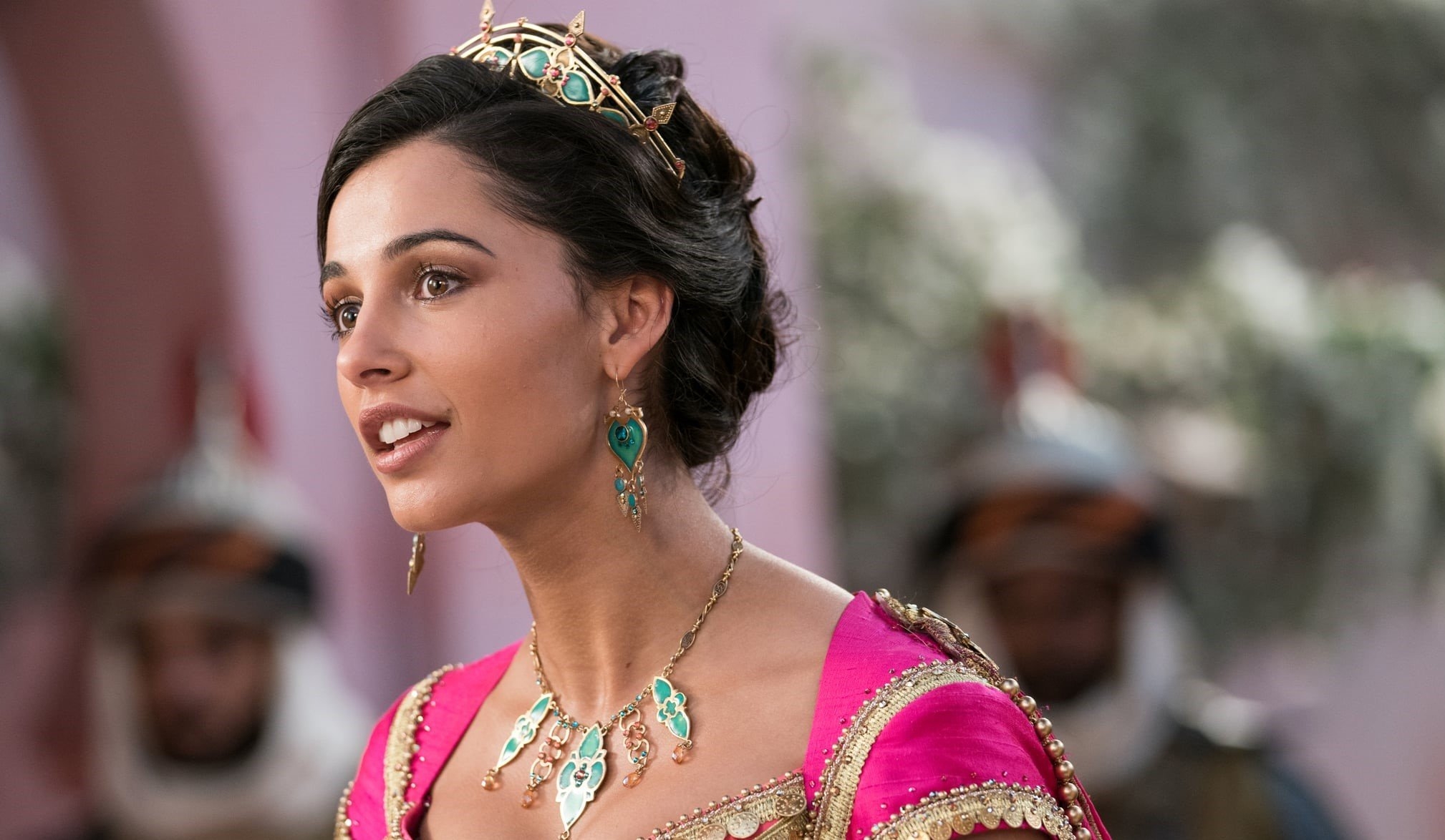 Não sei como levaria a vida sem a minha fé cristã, diz atriz de 'Aladdin'