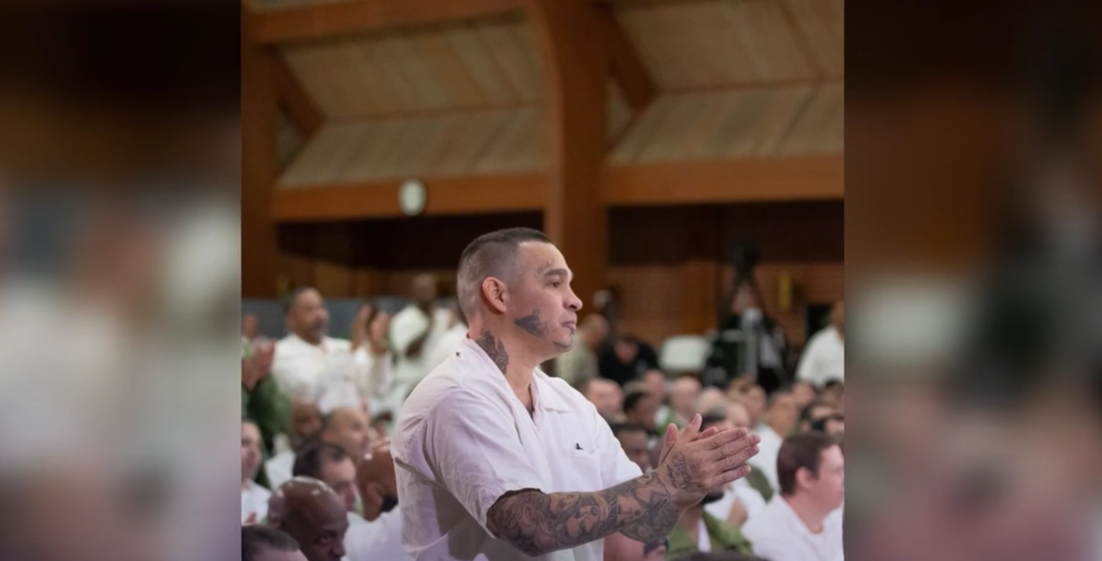 Rivais de gangues são batizados juntos após inauguração de igreja em prisão nos EUA