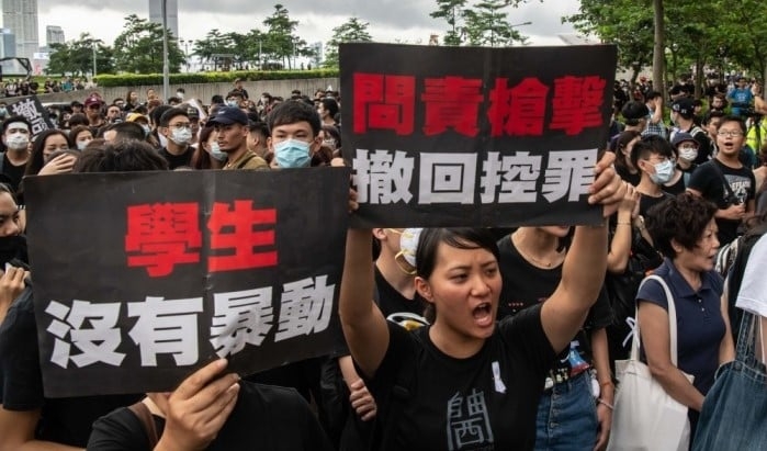 Mais de 2 milhões de cristãos louvam a Deus e protestam contra o governo da China