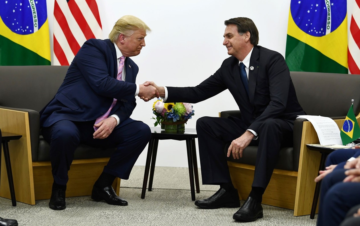 Trump se reúne com Bolsonaro no G20 e faz críticas ao socialismo 