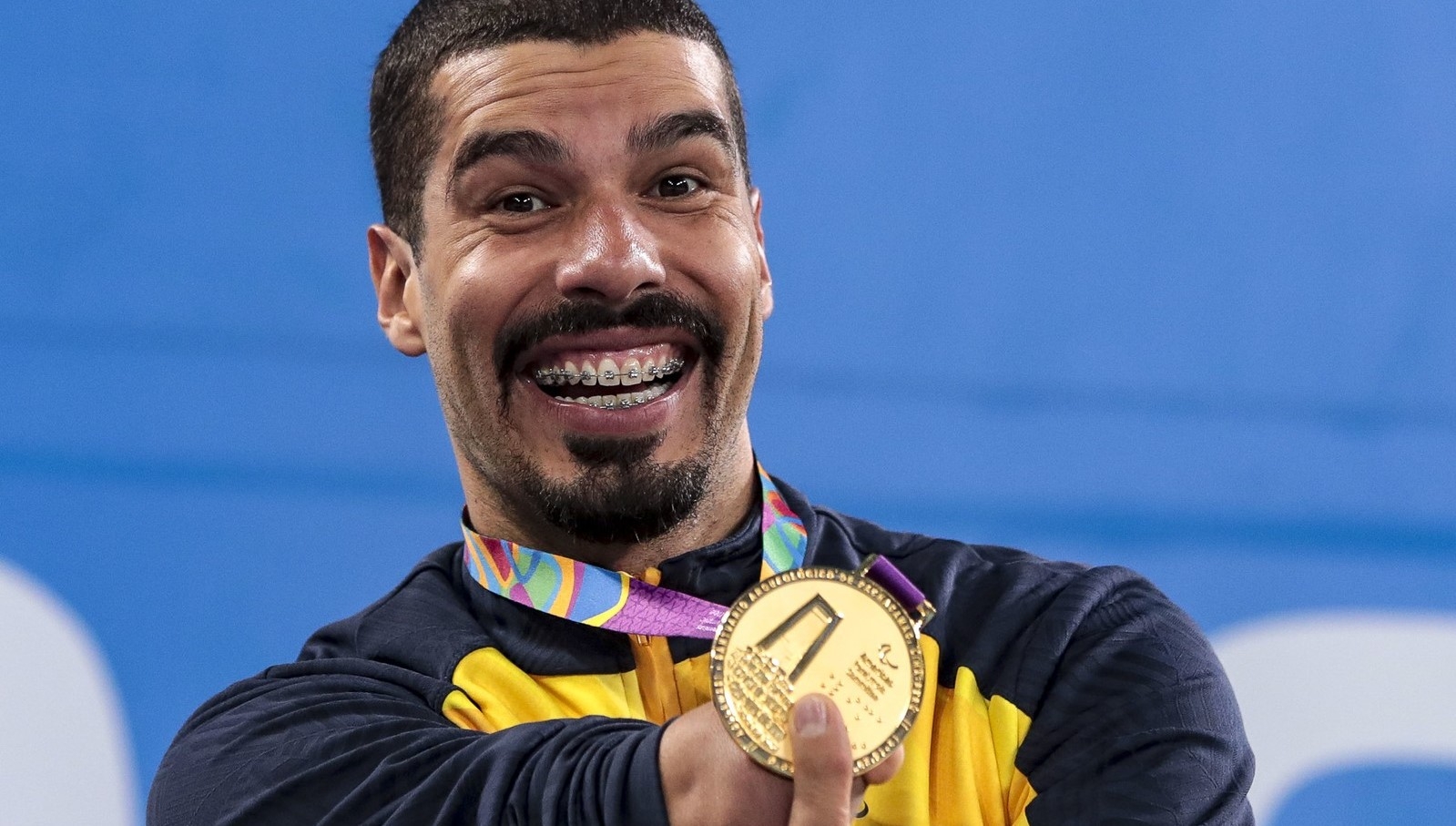 Maior medalhista do Parapan-Americano tem testemunho de fé impactante