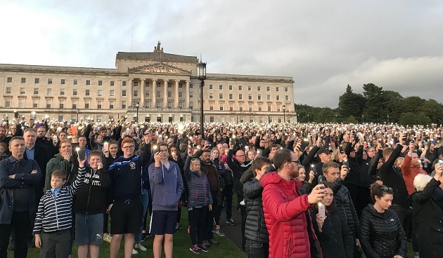 20.000 pessoas marcham em silêncio contra lei do aborto na Irlanda do Norte