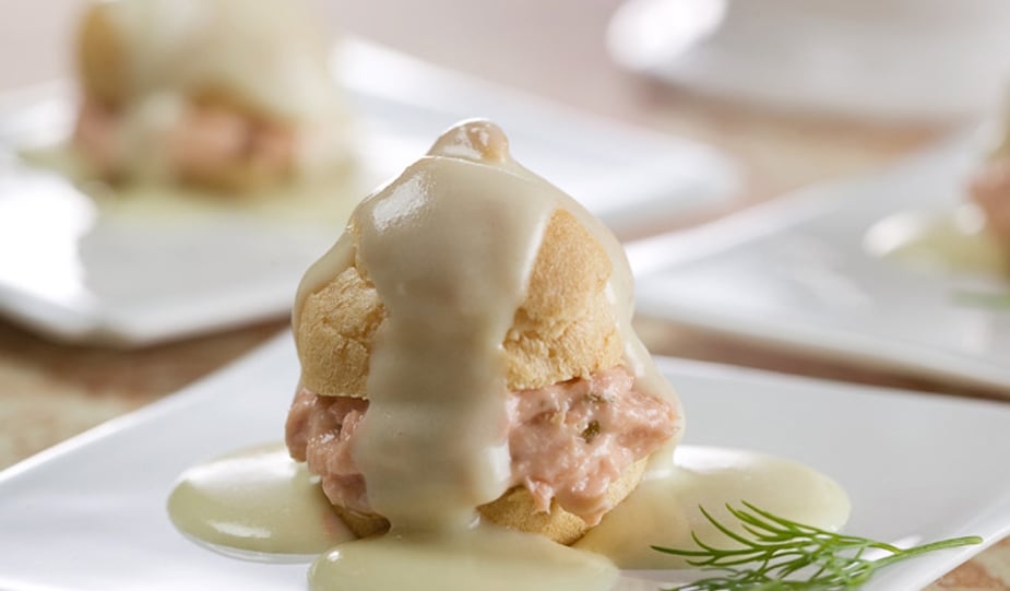 Carolinas recheadas de patê de salmão