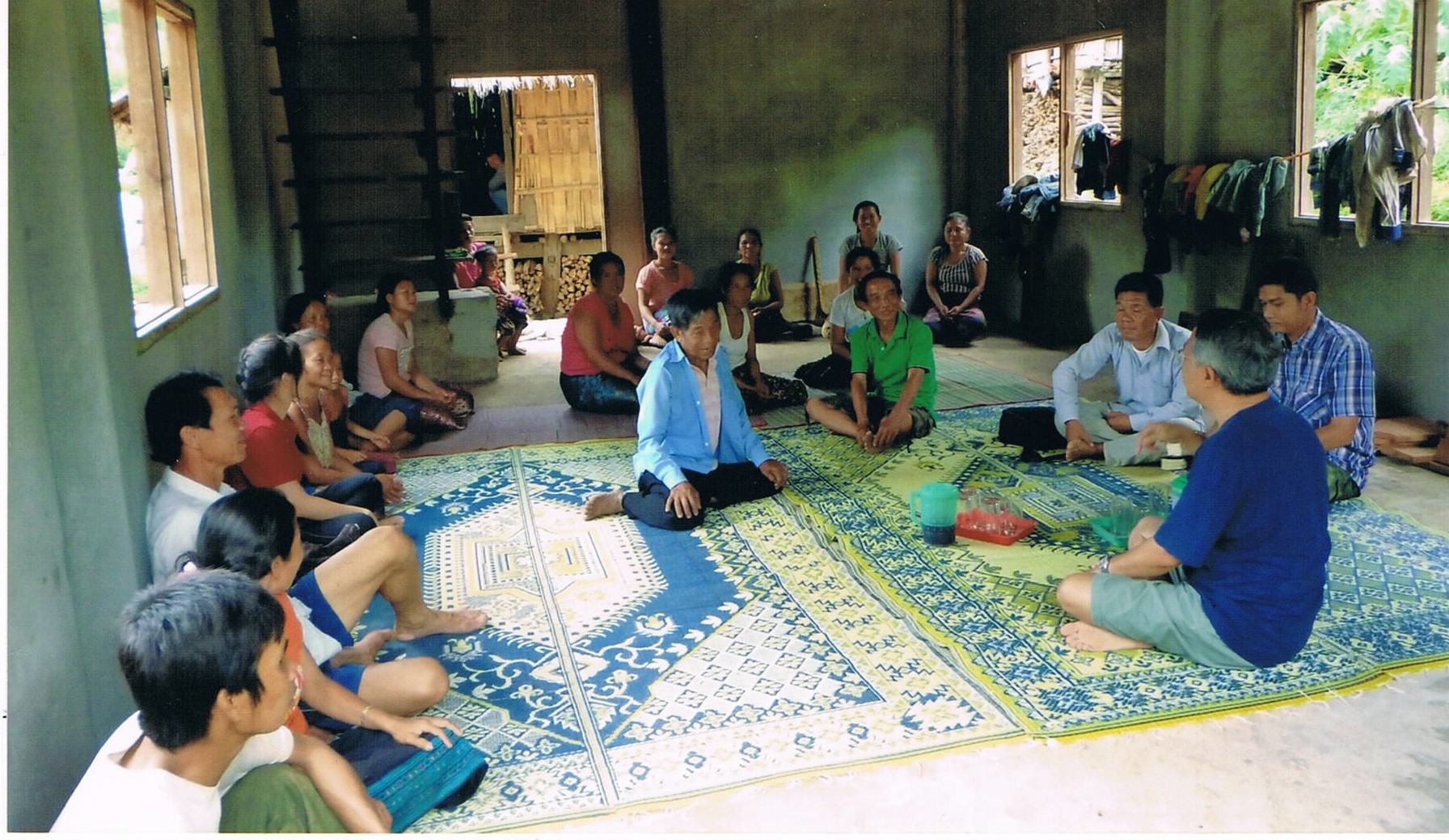 Regime comunista do Laos prende cristãos nativos e estrangeiros 