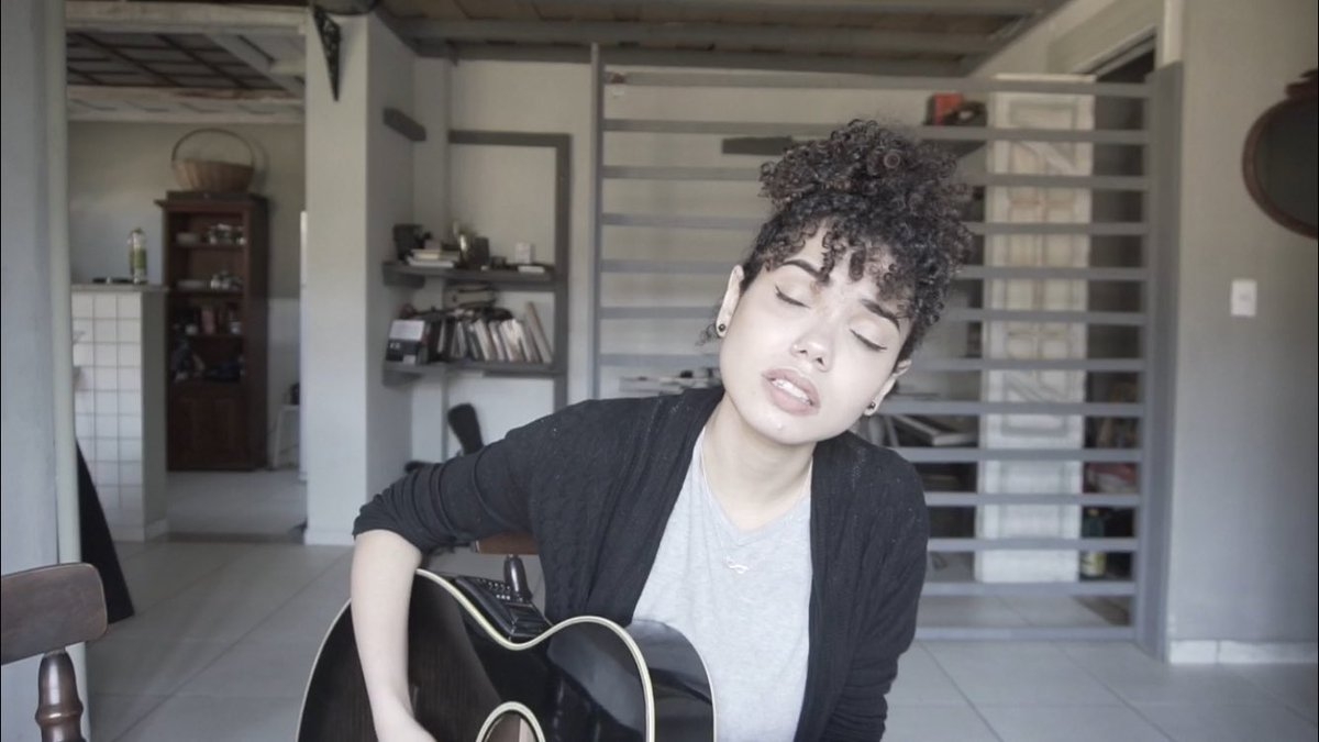 Cantora Vic Benedett conclui projeto musical baseado nos Salmos