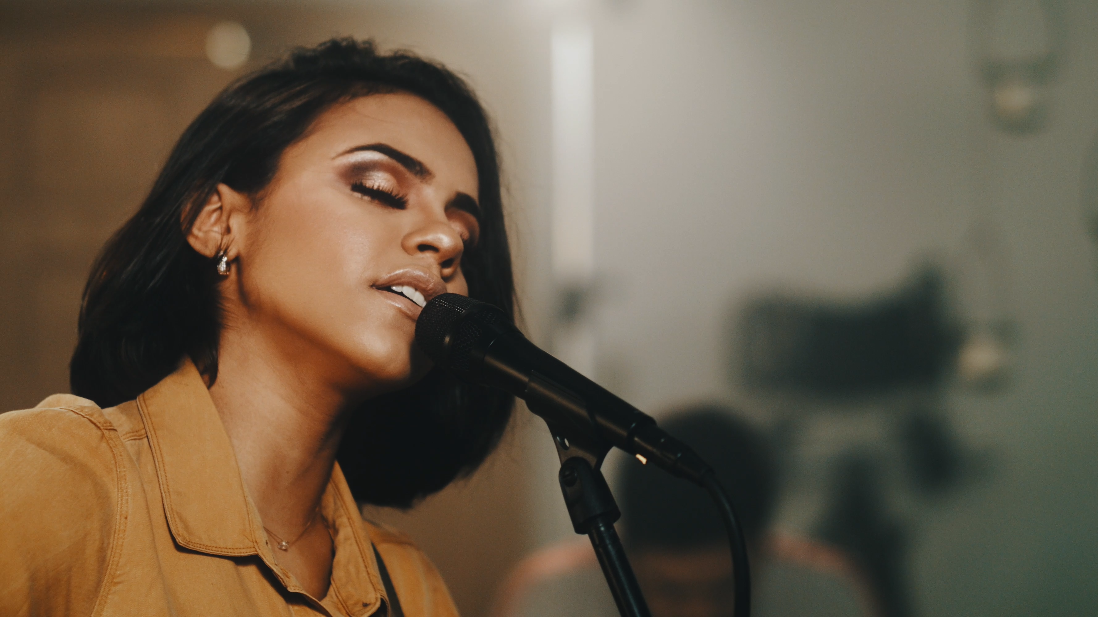 Julia Vitória lança o single "Tudo o que Sou"