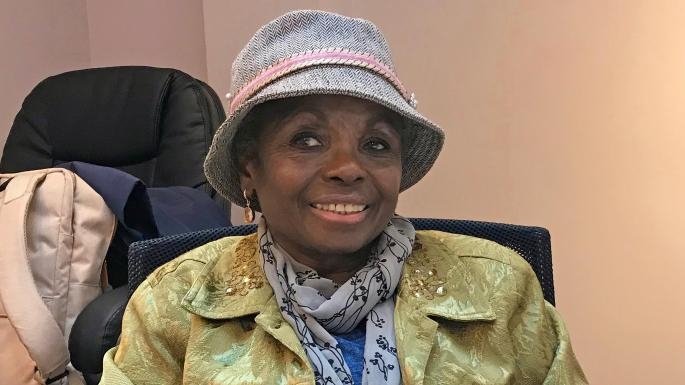 Coordenadora cristã é afastada após questionar introdução de livros LGBT em escola