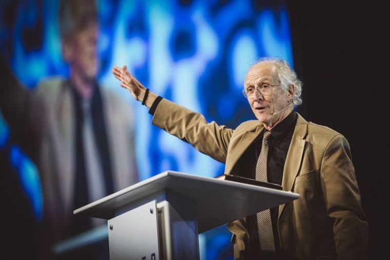 "Uma vida sem arrependimentos é construída sobre uma miragem", diz John Piper