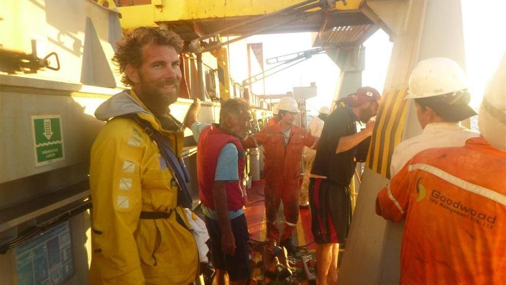 Homem que passou 9 dias perdido no mar diz que sobreviveu com “muita oração e fé”