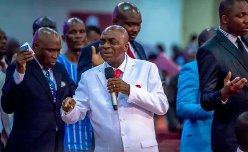 Pastor celebra livramento de ataque a bomba do Boko Haram contra igreja, na Nigéria