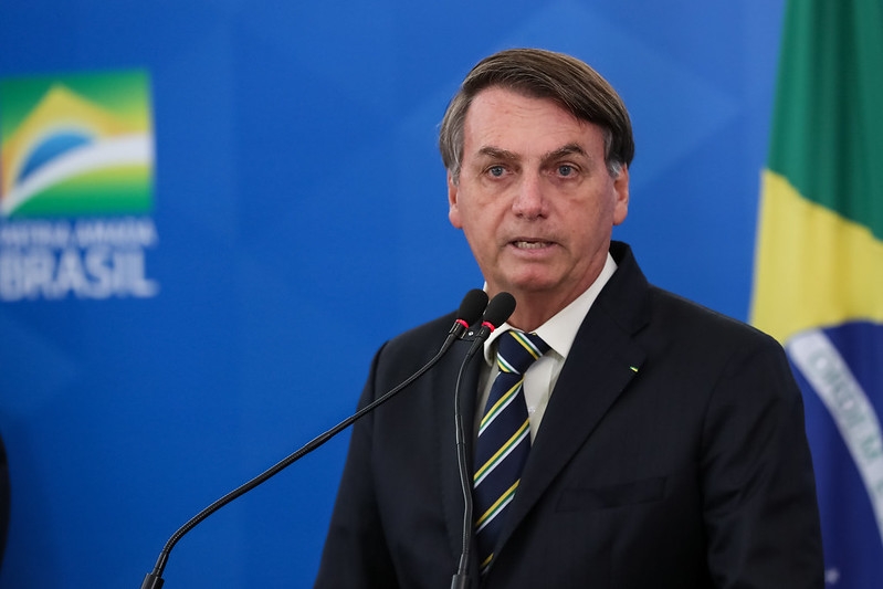 Bolsonaro diz que irá recorrer da decisão da Justiça de fechar igrejas