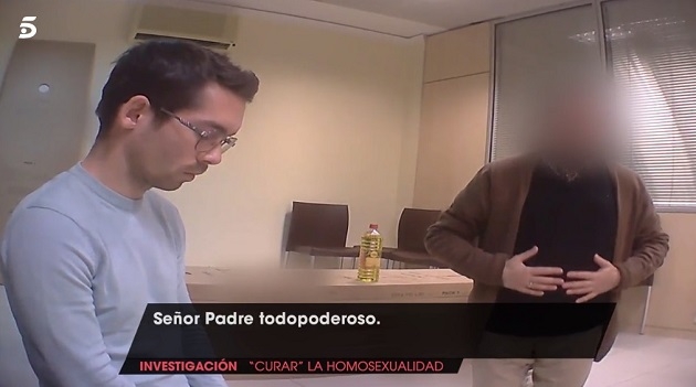 TV espanhola usa repórteres disfarçados e acusa pastor de terapia para curar homossexualidade 