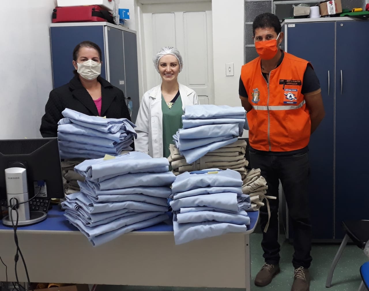 Igrejas doam aventais e uniformes cirúrgicos para hospital público no Paraná