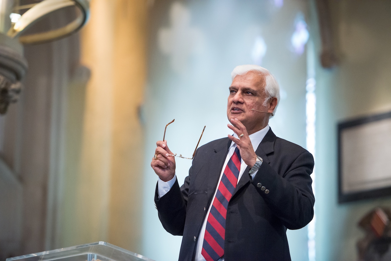 Evangelista Ravi Zacharias morre de câncer aos 74 anos