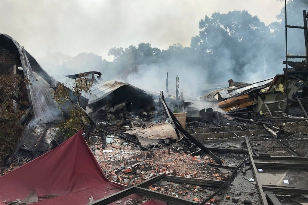 Igreja é incendiada nos EUA após questionar suspensão de cultos na pandemia