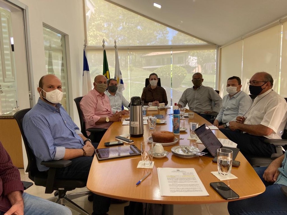 Prefeitura de Palmas cria comitê para ouvir conselho de igrejas, mas revoga decisão