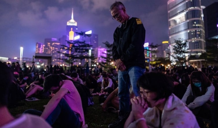 Motivo de protestos em 2019, nova lei de segurança de Hong Kong deve punir cristãos