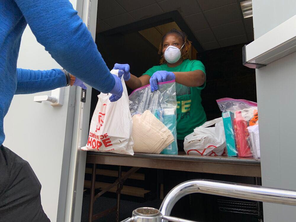 Missão distribui mais de 40 milhões de refeições durante a pandemia nos EUA