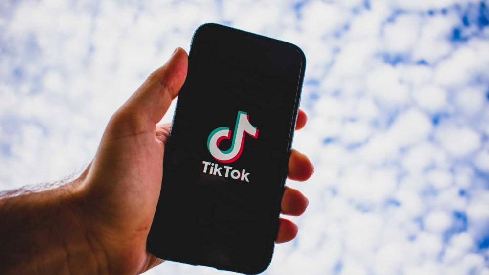 TikTok facilita exploração sexual de crianças e adolescentes online, alerta especialista