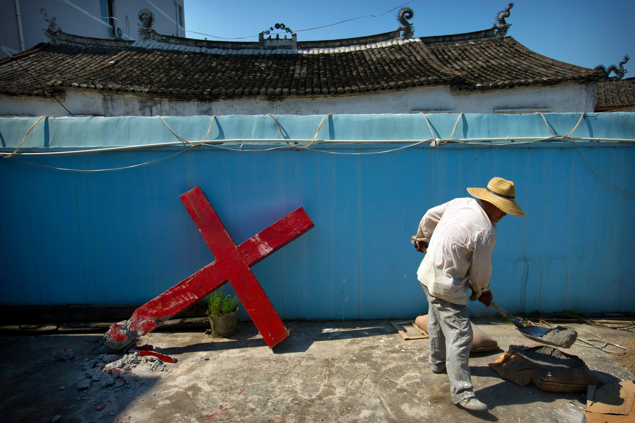 Quase 550 igrejas evangélicas foram fechadas em um semestre, na China