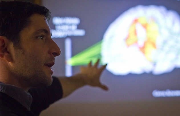 Estudo com neurocientistas mostra como a fé em Deus está ligada ao cérebro