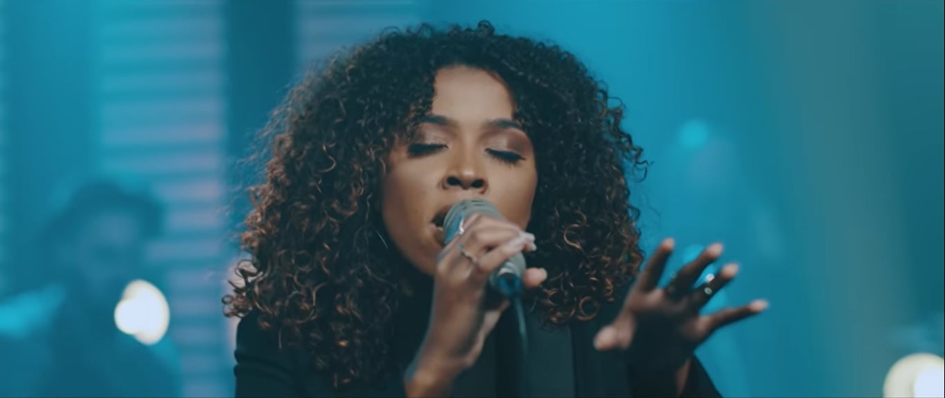 Gabriela Gomes lança o single "Deus Emanuel"