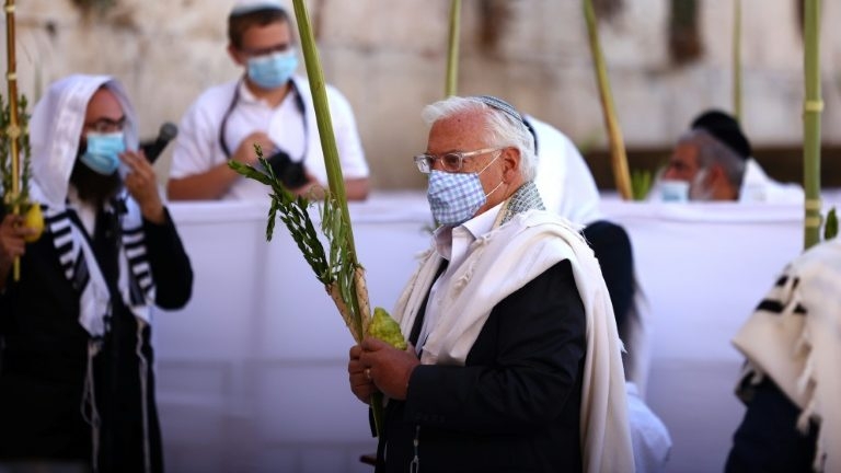 Tradicional “bênção” é realizada por descendentes dos sacerdotes do Templo de Jerusalém