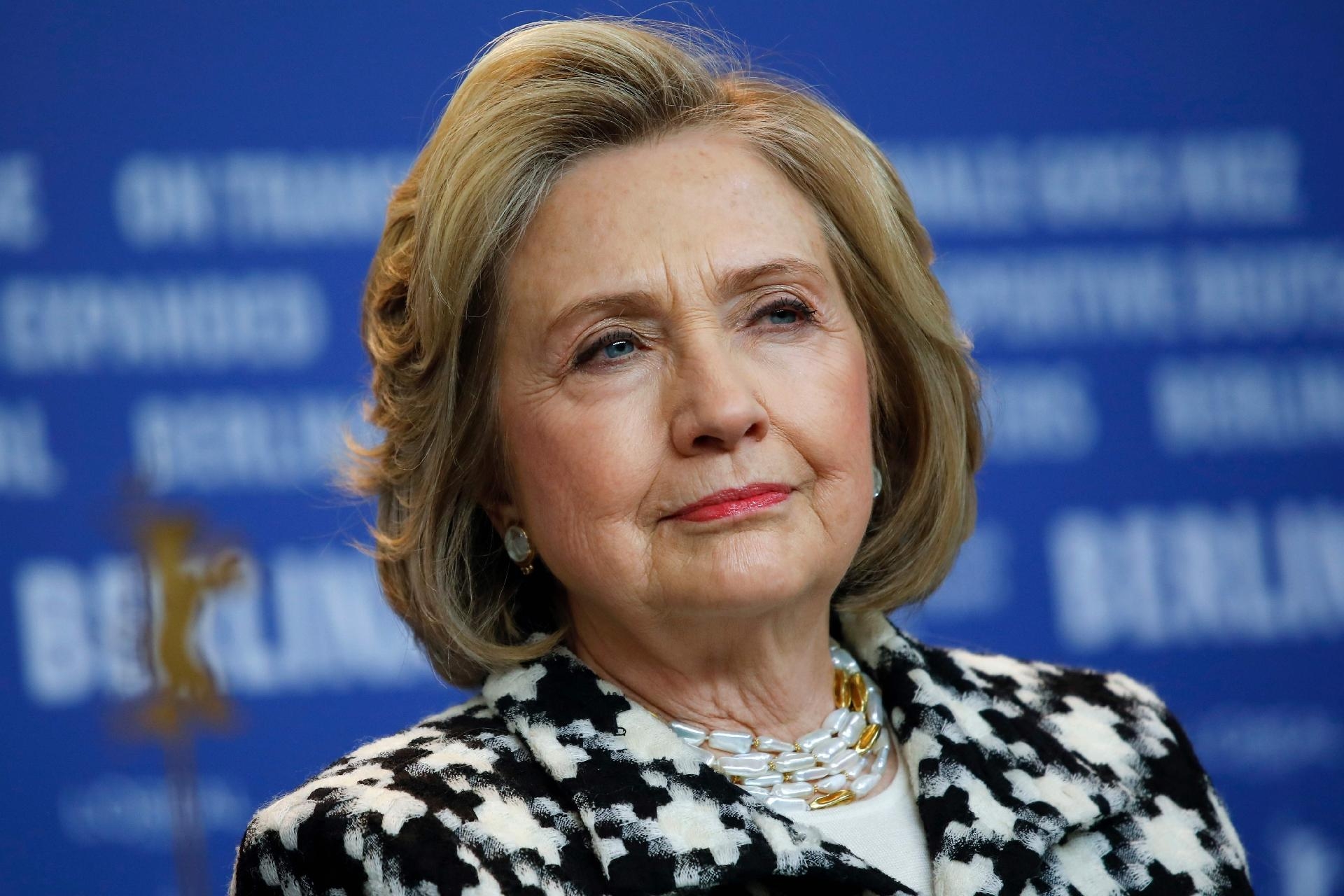 Jovens estão deixando a igreja porque o cristianismo se tornou alienante, diz Hillary Clinton