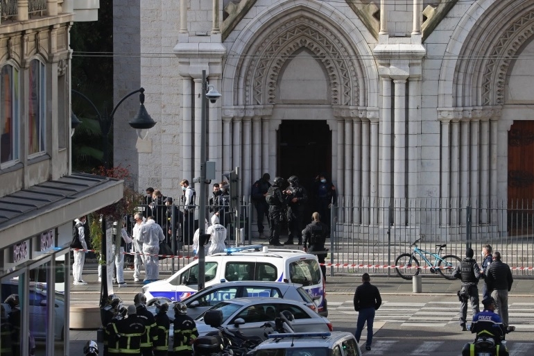 Ataque terrorista em igreja na França deixa três mortos