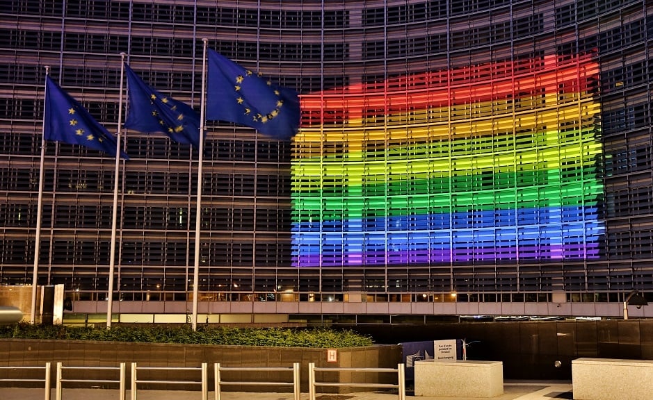 União Europeia exige que países adotem nova legislação para promover 'direitos LGBT'