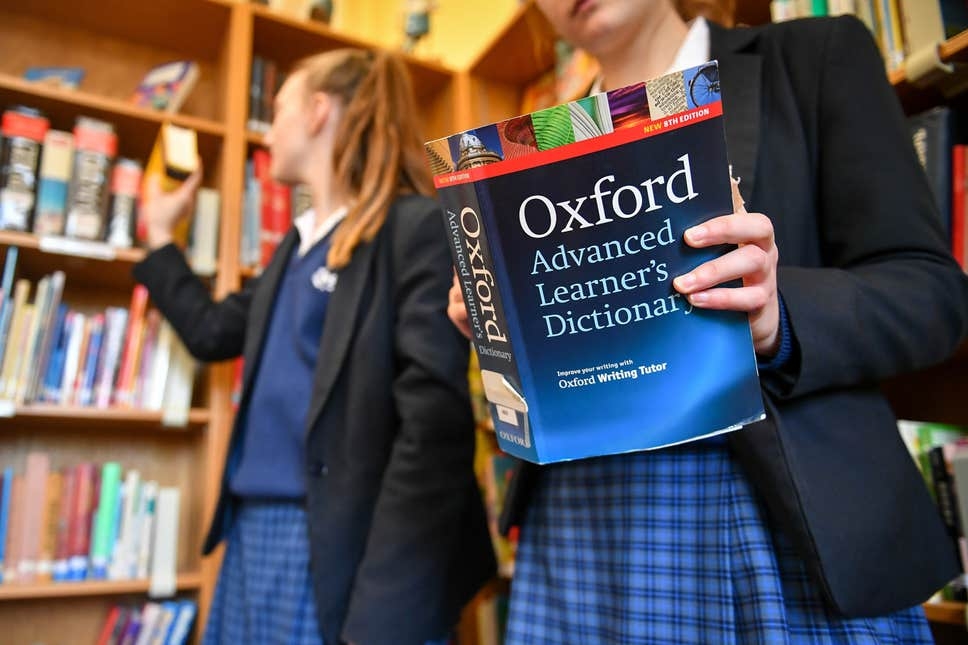 Dicionário Oxford muda definição de homem e mulher para acolher ideologia de gênero