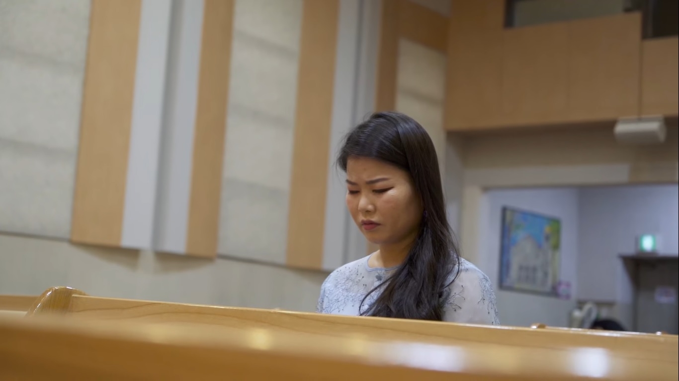 Jovem norte-coreana viaja mais de 4.800 quilômetros para ter a liberdade de adorar a Deus