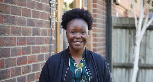 Atriz cristã perde contrato após expressar visão bíblica sobre homossexualidade