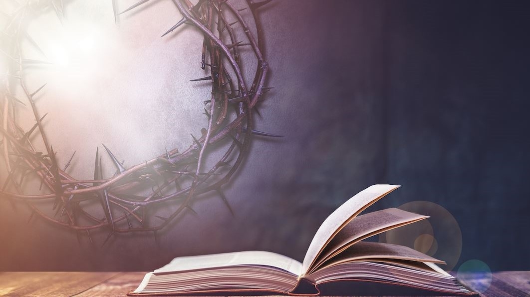 O nobre planeja coisas nobres e nessas coisas persevera