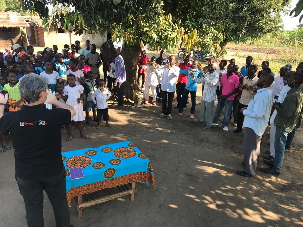 Feiticeira se entrega a Jesus após ouvir o Evangelho por missionário brasileiro